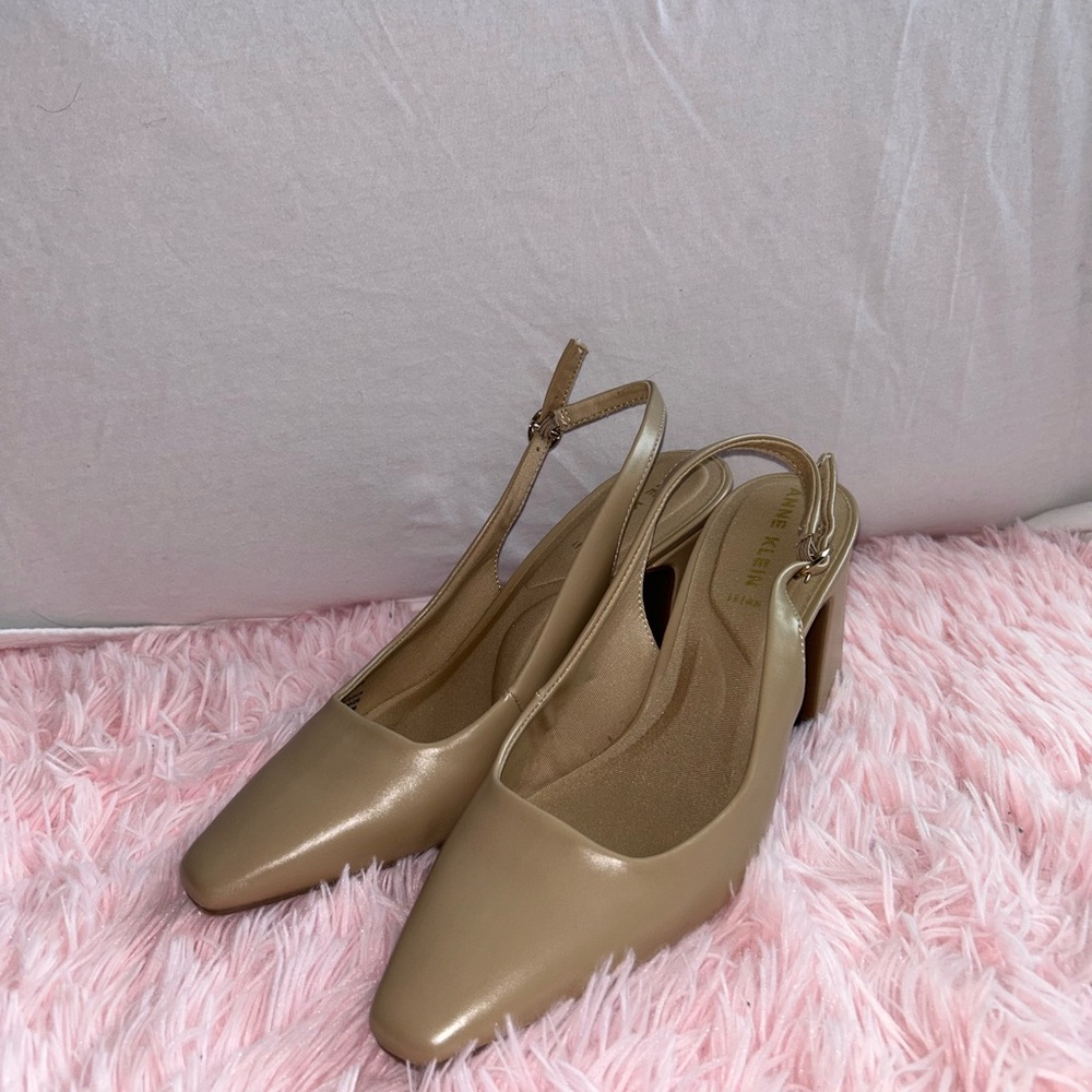 Anne Klein Beige Slingback Heels